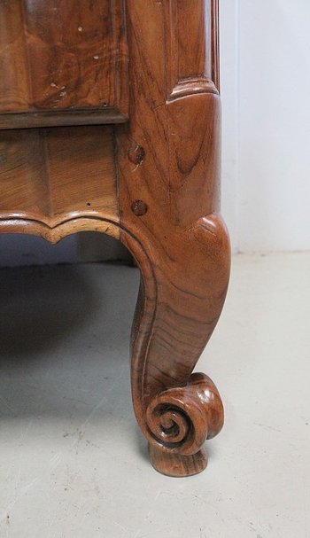 Crossbow Commode in Solid Blond Walnut, Transition Period Louis XV - Louis XVI - XVIIIth