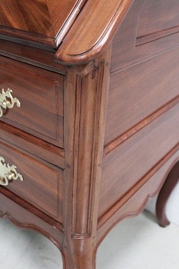 Bureau de pente Louis XV d'Armateur en Acajou - Région Nantaise  XVIIIe
