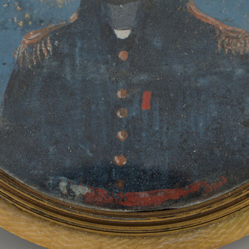Miniature tortoiseshell box decorated with an Empire officer, early 19th century