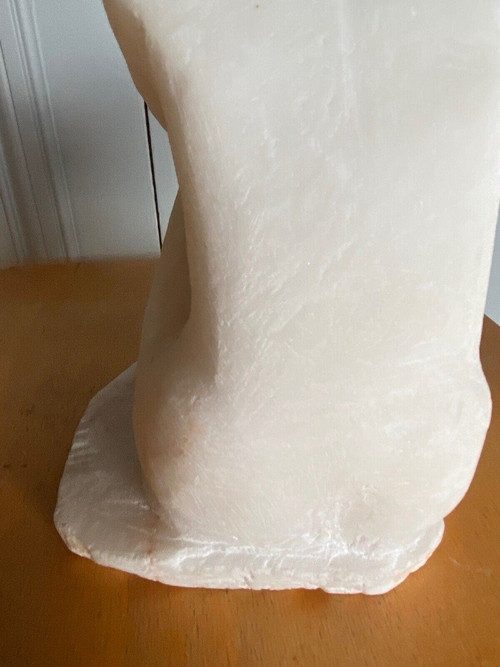 Sculpture en taille directe en pierre onyx femme agenouillée XXe 