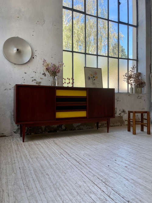 Credenza modernista scandinava in teak con 4 cassetti