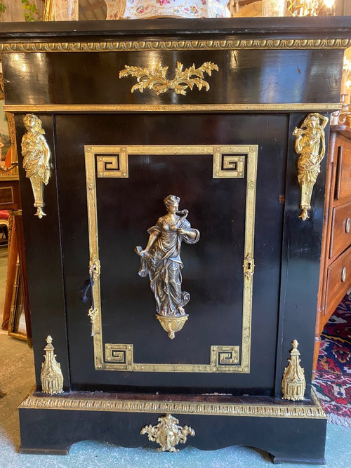 Napoleon III. Epoche Stützmöbel Aus Geschwärztem Holz Und Vergoldeten Bronzen XIX.