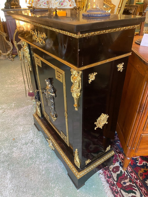 Napoleon III. Epoche Stützmöbel Aus Geschwärztem Holz Und Vergoldeten Bronzen XIX.