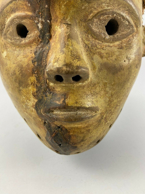 Maschera in legno intagliato e vimini intrecciato 1930 Africa bella patina