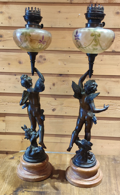 Paire d Anciennes Lampes à Pétrole  régule et marbre  Signées Auguste Moreau