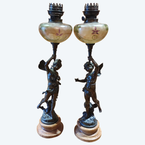 Paire d Anciennes Lampes à Pétrole  régule et marbre  Signées Auguste Moreau