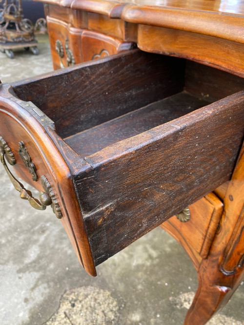 Commode rustique De Style Louis XV En Noyer Massif, Vallée Du Rhône, XXème Siècle
