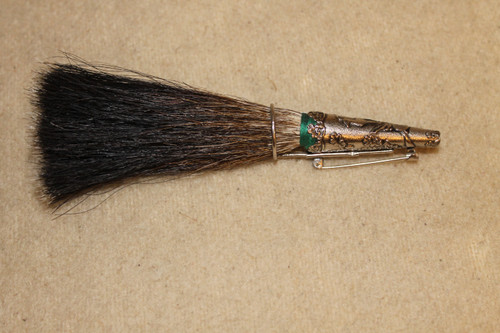 Hutnadelbrosche mit Naturhaar Herkunft Tiroler Alpen