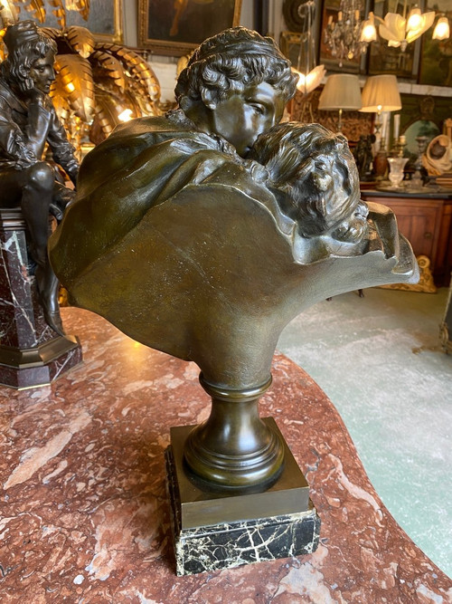 19th Century Bronze Sculpture Representing "The Kiss" After Jean Antoine Houdon (1741-1828)