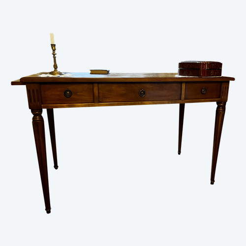 Louis XVI style desk table, walnut, 3 drawers and 2 pull tabs, in very good condition