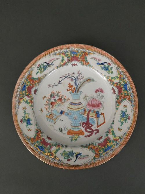 Piatto piano Cina 1900 timbro rosso decoro floreale
