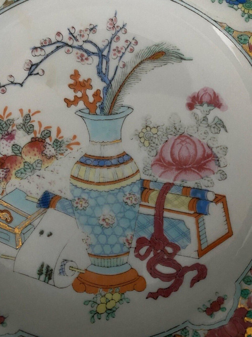 Piatto piano Cina 1900 timbro rosso decoro floreale