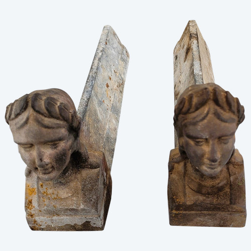 Coppia di alari da camino, busto di donna identificato nel XIX secolo