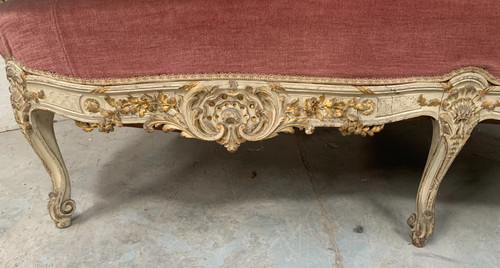 Louis XV style bench in lacquered and gilded beech, 20th century