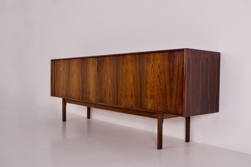 Buffet de milieu en palissandre, Henning Kjaernulf.