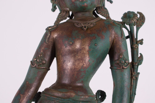 Indra in piedi, Nepal.
