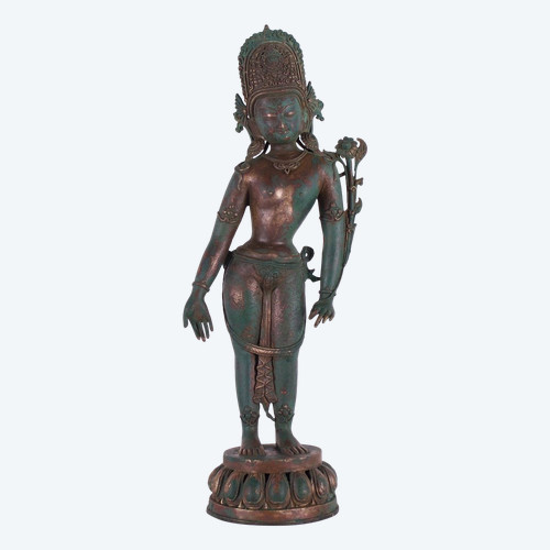 Indra in piedi, Nepal.