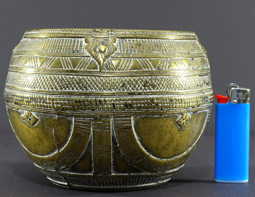 India, Early 20th Century, Dokhra Tribal Art, Brass Bowl Geometric Patterns, Rice Measure.
