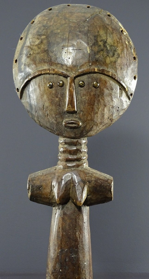 Ghana, Peuple Ashanti, Première Moitié Du XXème Siècle, Poupée De Fertilité "akwaba" En Bois.