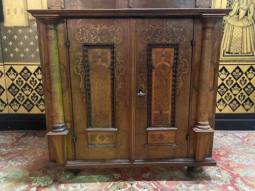 Deutsches Sideboard mit zwei Korpussen aus geschnitztem Holz