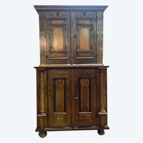 Deutsches Sideboard mit zwei Korpussen aus geschnitztem Holz