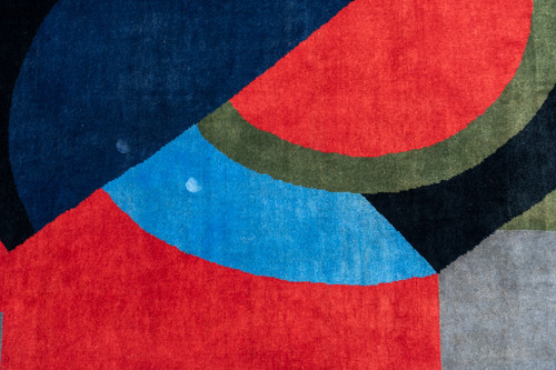 Hand-woven tapestry inspired by Sonia Delaunay. January 2023. LS58065509E