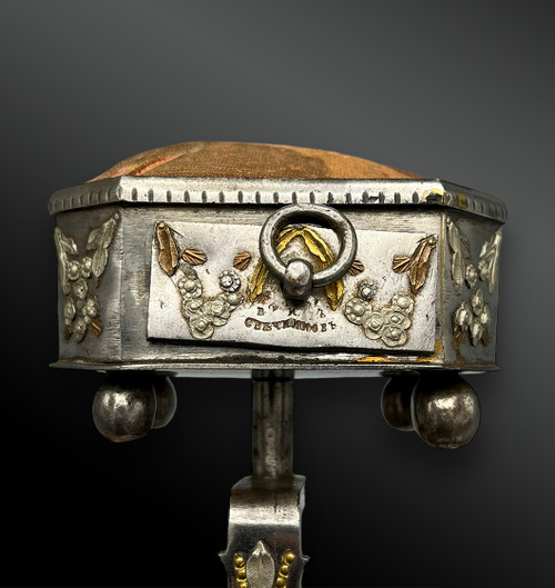 PIQUE-AIGUILLES - Tula Manufactory, Russia - Circa 1800
