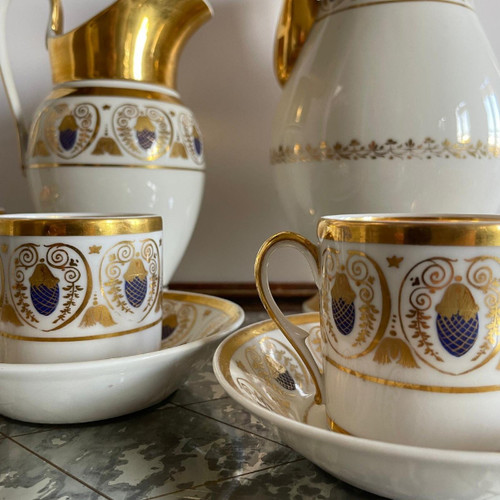 Parigi, periodo Impero, Restauro - Servizio da tè e caffè in porcellana - 6 pezzi