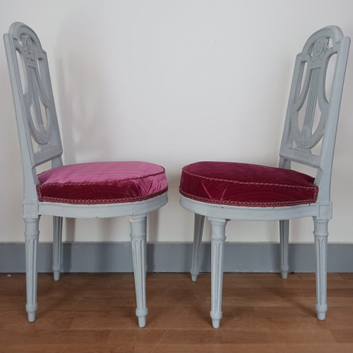 France, Louis XVI period - pair of lyre chairs, relacquered and maddered silk velvet