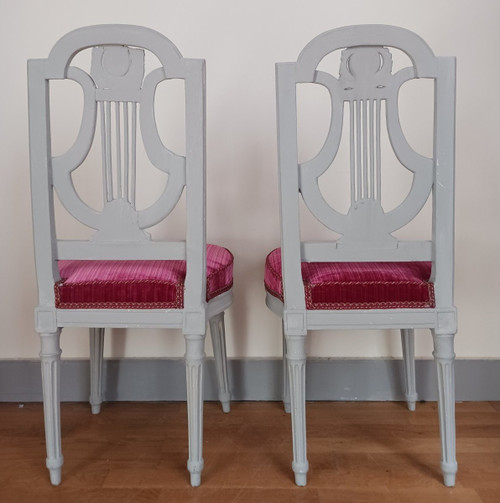 France, Louis XVI period - pair of lyre chairs, relacquered and maddered silk velvet