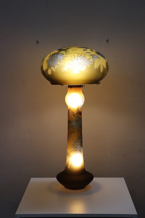 High Table Lamp in Cameo Art Glass