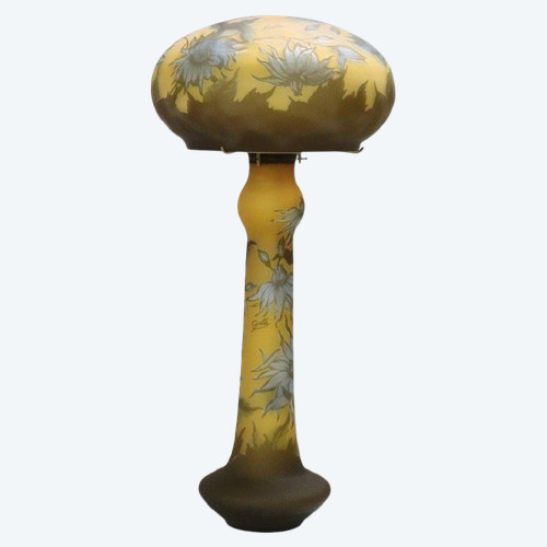 High Table Lamp in Cameo Art Glass