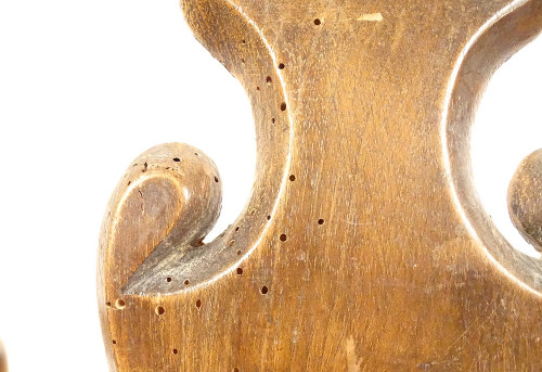 Fauteuil d'enfant Anglais Chippendale Noyer Sculpté Coquilles Griffes XIXè