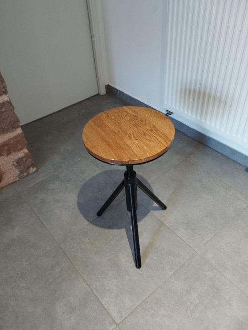 Sgabello indus a treppiede regolabile dal design vintage
