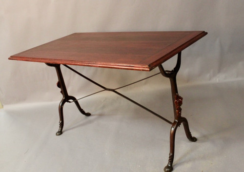 Suite De 9 Tables De Bistrot 1900 à Piètement Fer Forgé à Décor De Rose