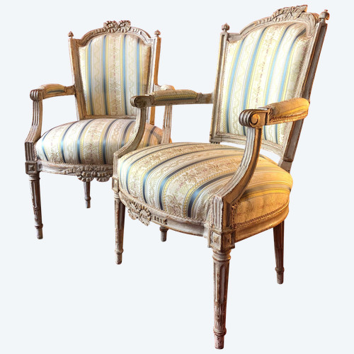 Paire de fauteuils aux noeuds de rubans, époque Louis XVI