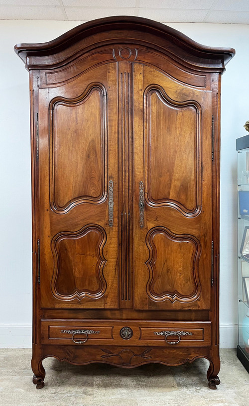 Large walnut cabinet LOUIS XV 19th century period