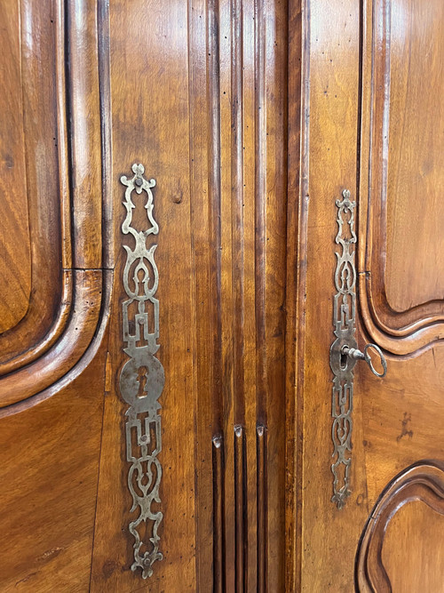 Large walnut cabinet LOUIS XV 19th century period