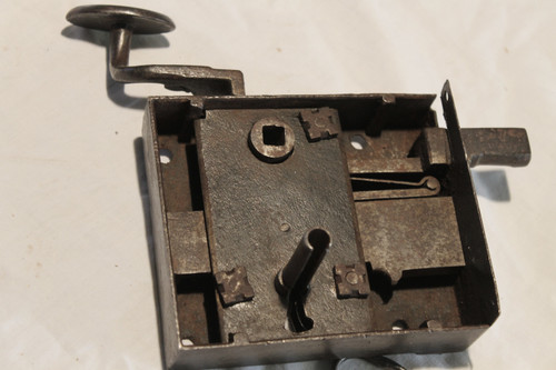Wrought-iron lock complete with key and 2 handles from the late 17th century