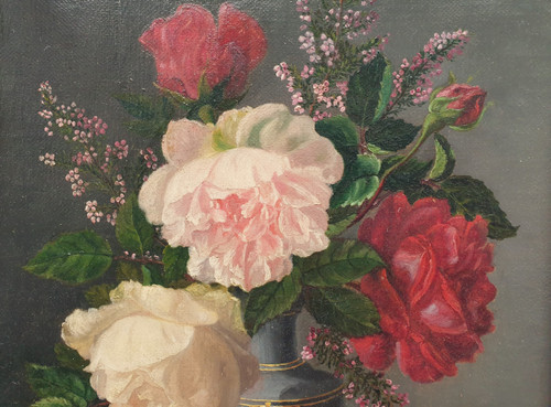 Marc BRUYAS - Bouquet of roses with a sculpture