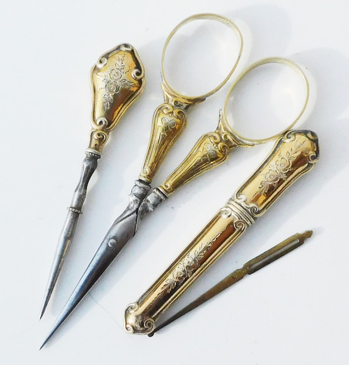 Napoleon III sewing set inlaid with heavens punch case gilt-edged needles