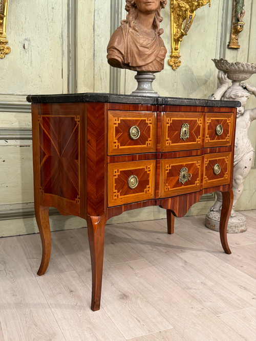 Cassettone di transizione intarsiato 1760 circa