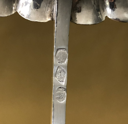 alte Sauerkirschenkelle / Punschkelle aus massivem Silber Stempel VIEILLARD Elfenbeingriff Nr. Minerva