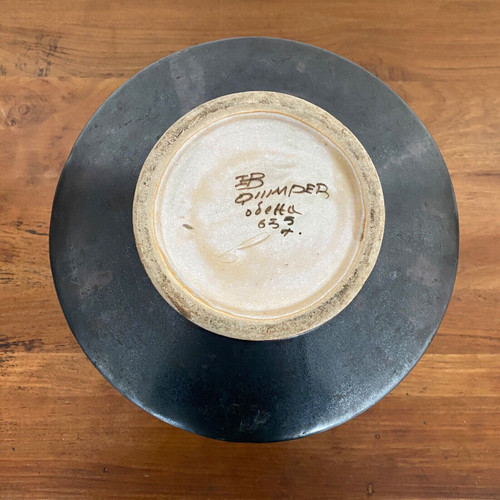 Vase Odetta Quimper Paul Fouillen décor de Bretons