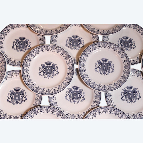 22 Gien earthenware dessert plates with Rouen coat of arms decor. 20th century Perfect condition