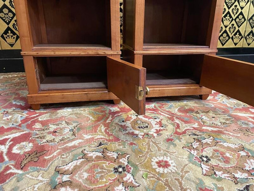 Paire de tables de chevets époque Art Déco dans le goût Louis Philippe