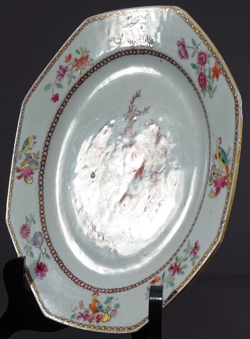 China, 18th Century, Period of the Reign of Emperor Qianlong (1736-1795), Porcelain Plate.