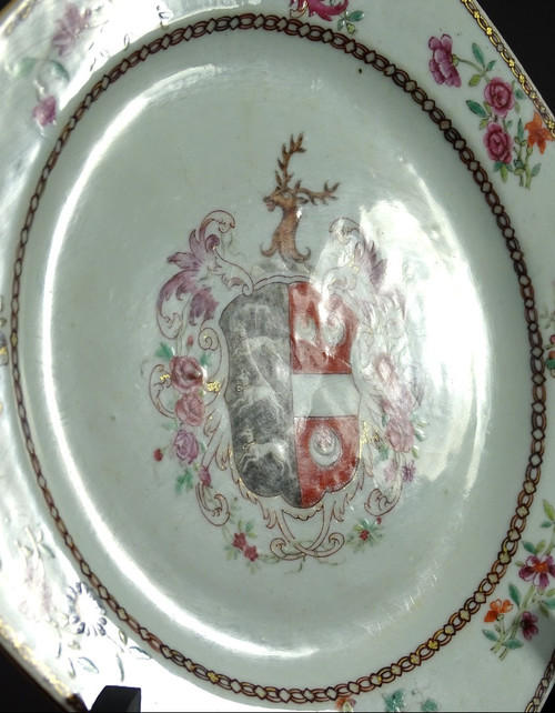 China, 18th Century, Period of the Reign of Emperor Qianlong (1736-1795), Porcelain Plate.