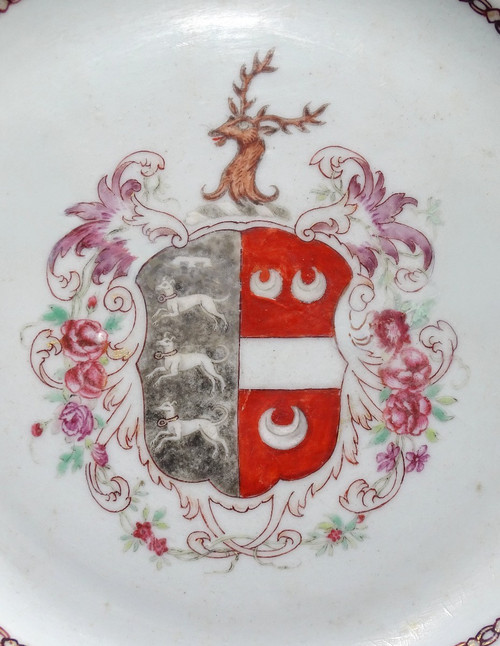 China, 18th Century, Period of the Reign of Emperor Qianlong (1736-1795), Porcelain Plate.