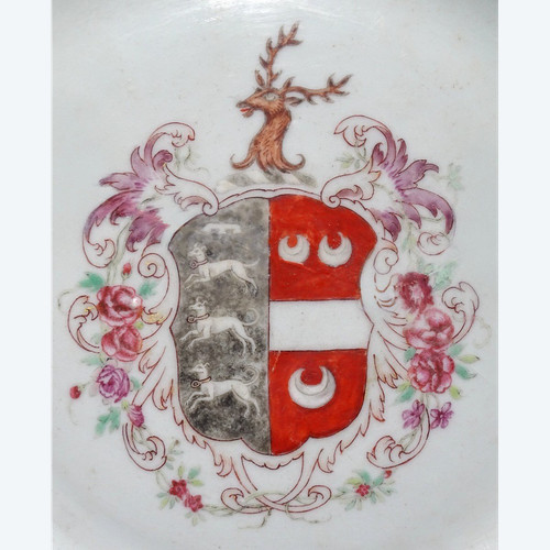 China, 18th Century, Period of the Reign of Emperor Qianlong (1736-1795), Porcelain Plate.